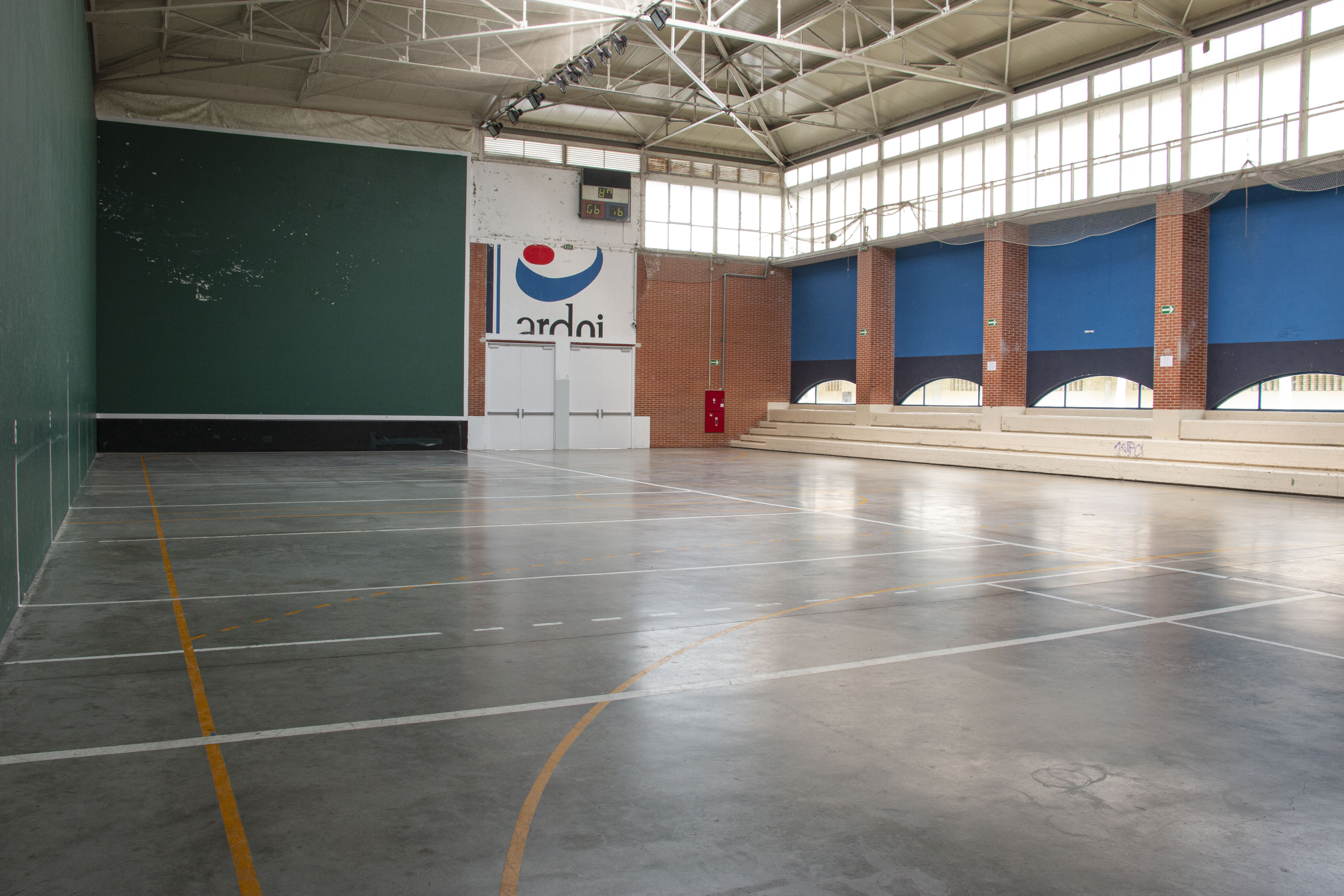 Front&oacute;n Mediano